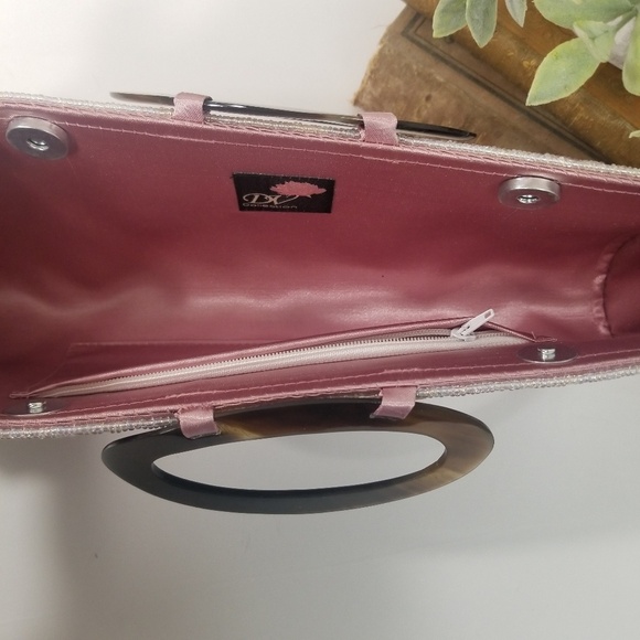 DV Collection Mauve & mother of pearl clutch NWT - Picture 3 of 6